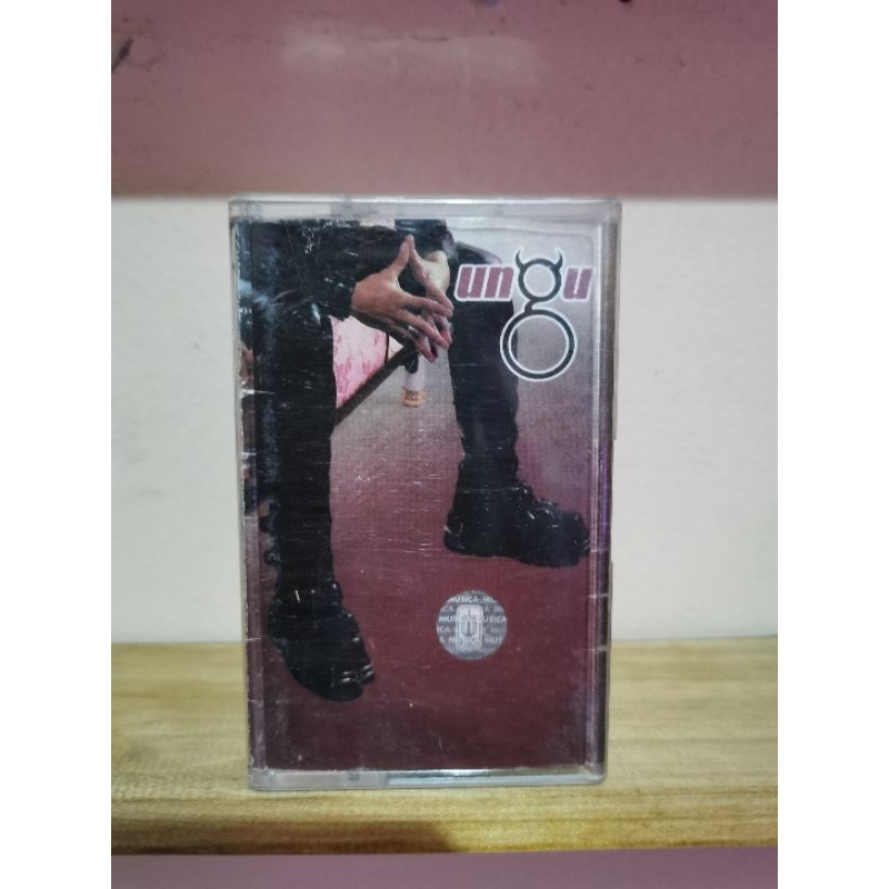 kaset pita ungu album tempat terindah