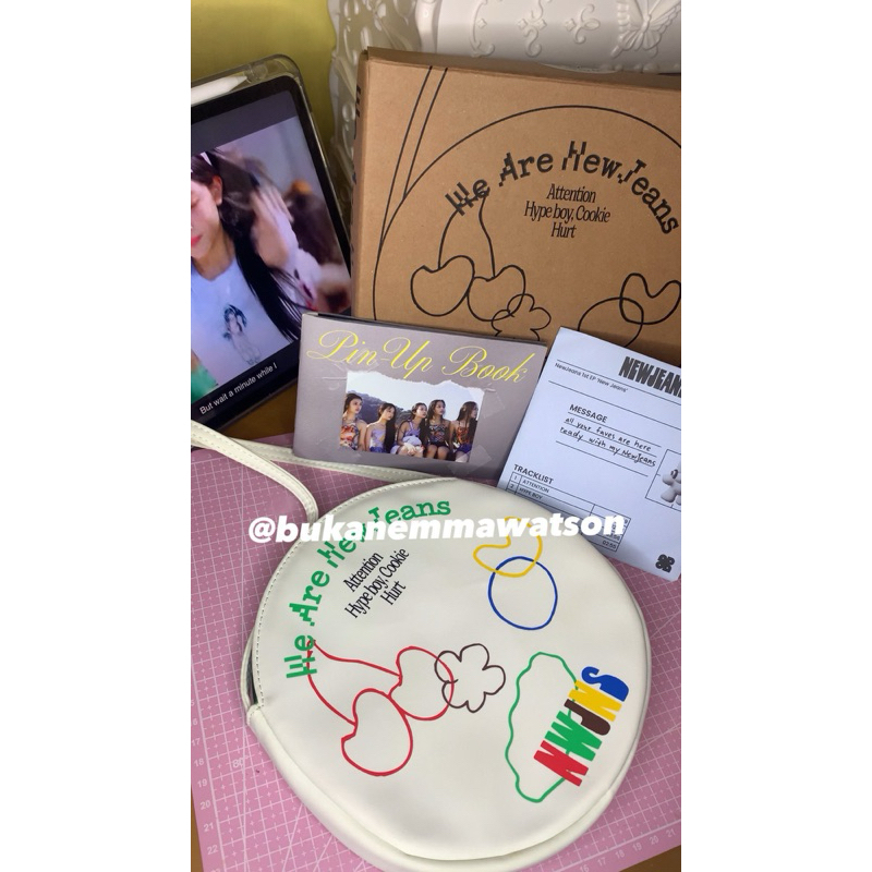 wts newjeans 1st ep bag ver. limited in white (album only)