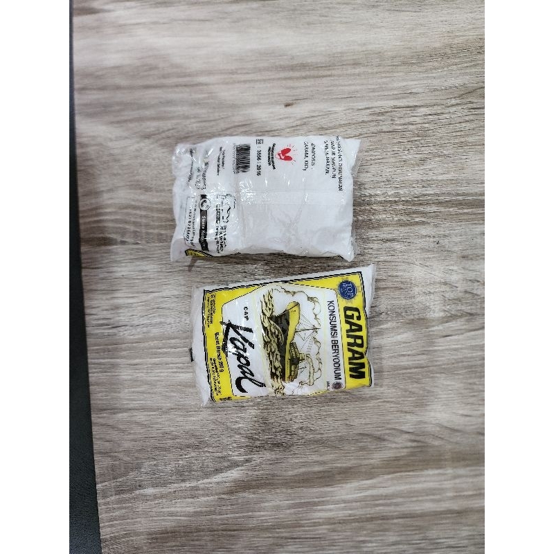 

Garam Konsumsi Beryodium Cap Kapal Kemasan 250 Gram.