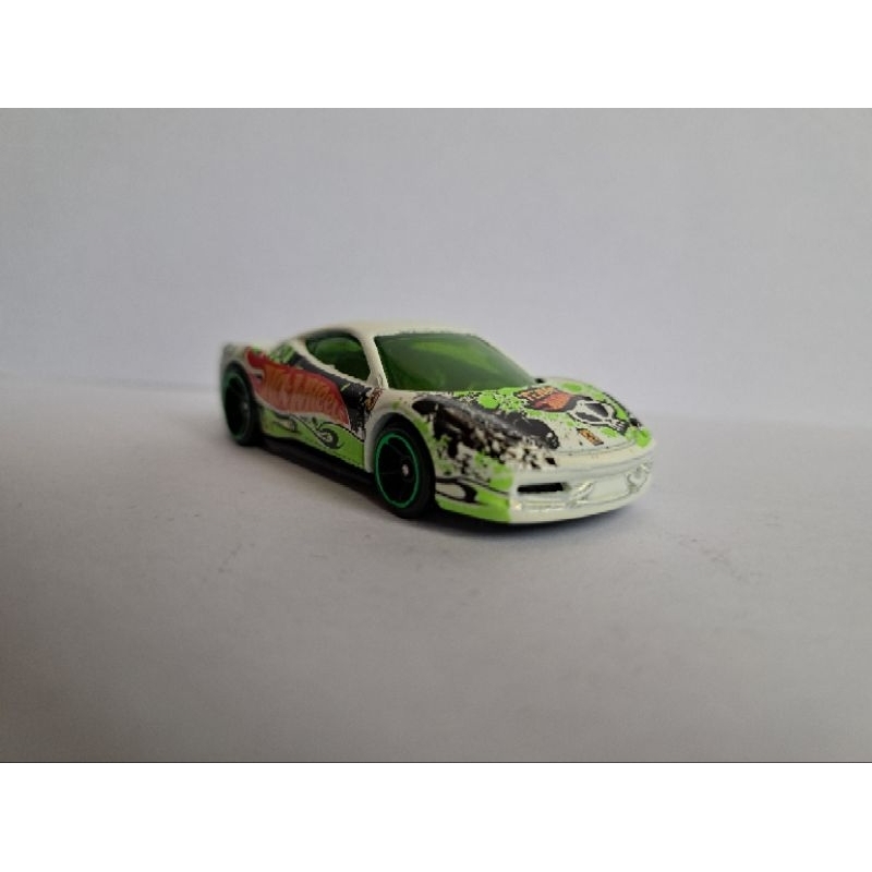 Hot wheels Ferrari 458 Challenge hot wheels team putih