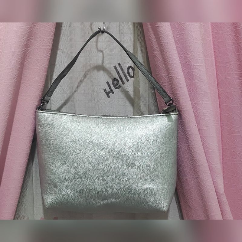 tas handbag wanita. tas handbag preloved. tas handbag elle