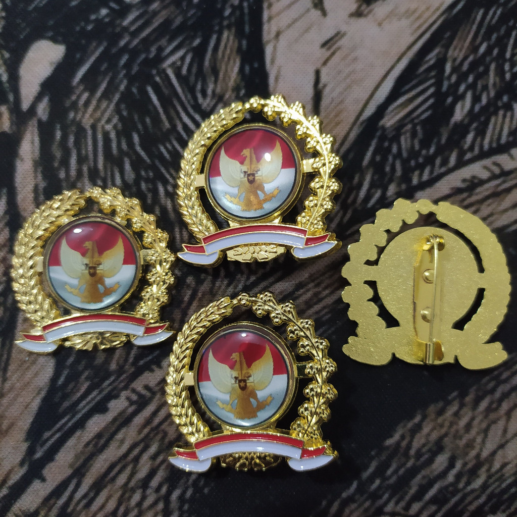 Custom Pin Kuningan Tebal Pin Resin Pin Logo Komunitas Pin Organisasi
