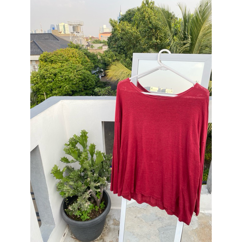 PL Kaos Merah Polos Massimo Dutti