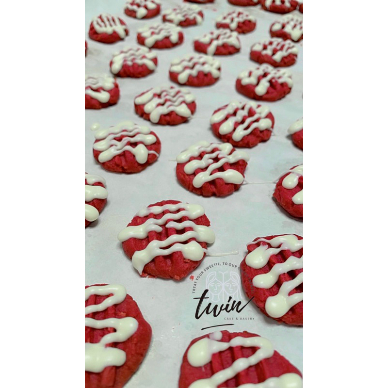 

Red Velvet Cookies kemasan 800ml