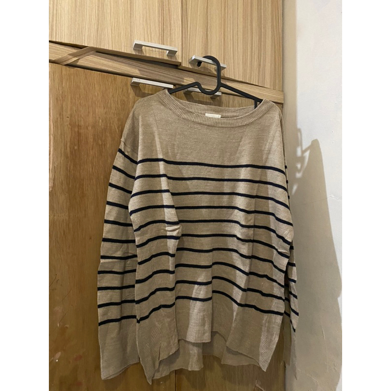 sweater rajut uniqlo preloved second