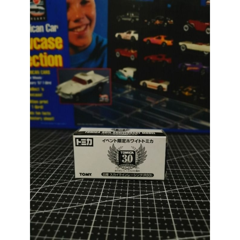 tomica r33 full white. 30 anniversary
