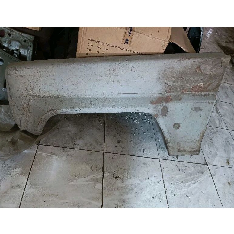 Fender Spakbor Feroza Kiri