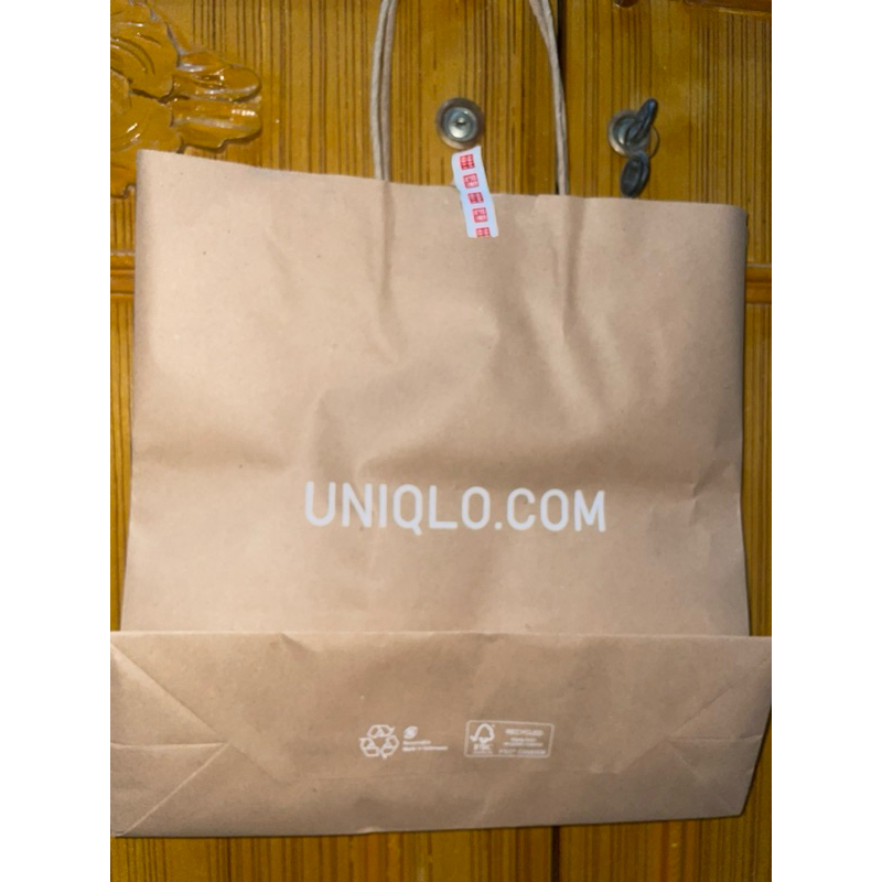 

Paperbag uniqlo