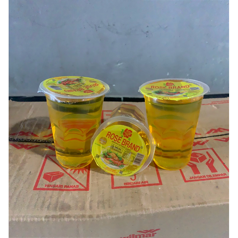 

Minyak rose brand gelas 220ml