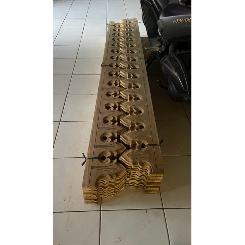 Lisplang motif cemara coret 3 kayu jati perhutani Tpk rumah joglo