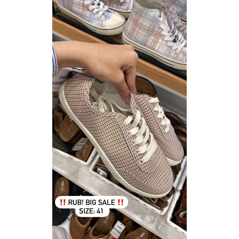 RUBI Sneakers Sepatu RUBI kotak-kotak cream coklat