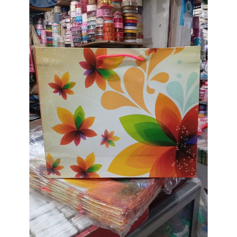 

paperbag motif/paperbag motif bunga/paperbag bunga landscape/paperbag nyamping terlaris isi 12 pcs
