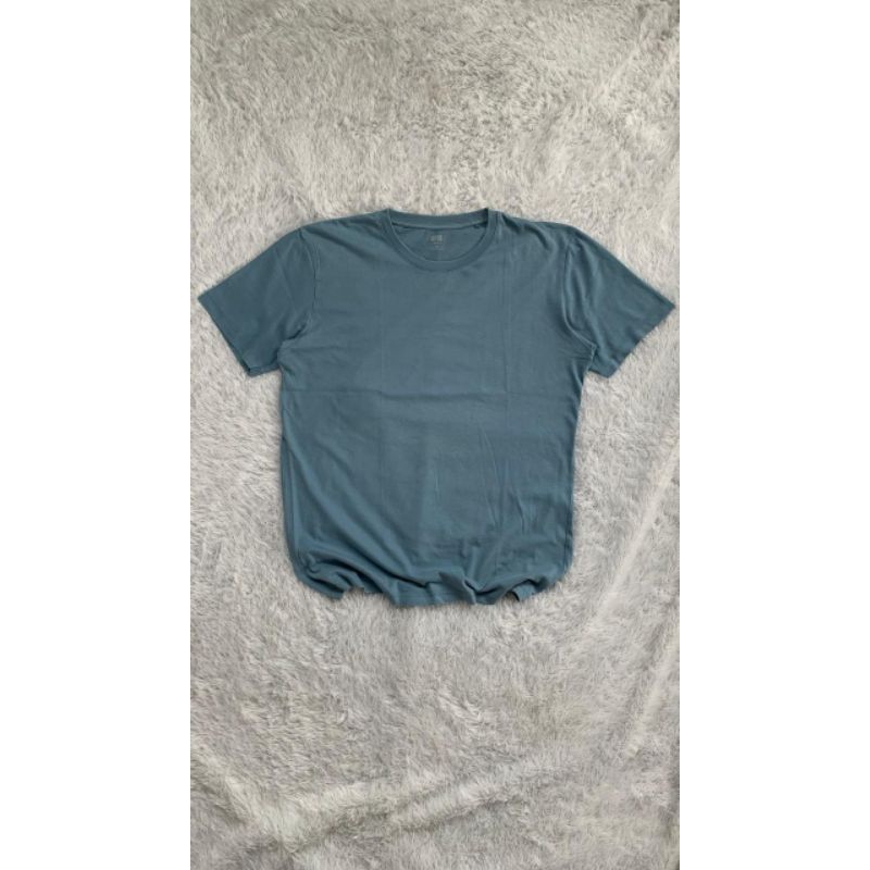 uniqlo Basic tee