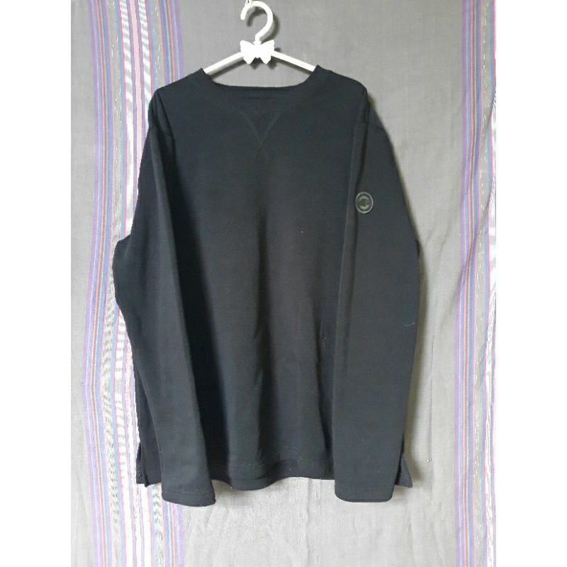 preloved crewneck hitam/crewneck hitam/preloved crewneck tebal/crewneck preloved