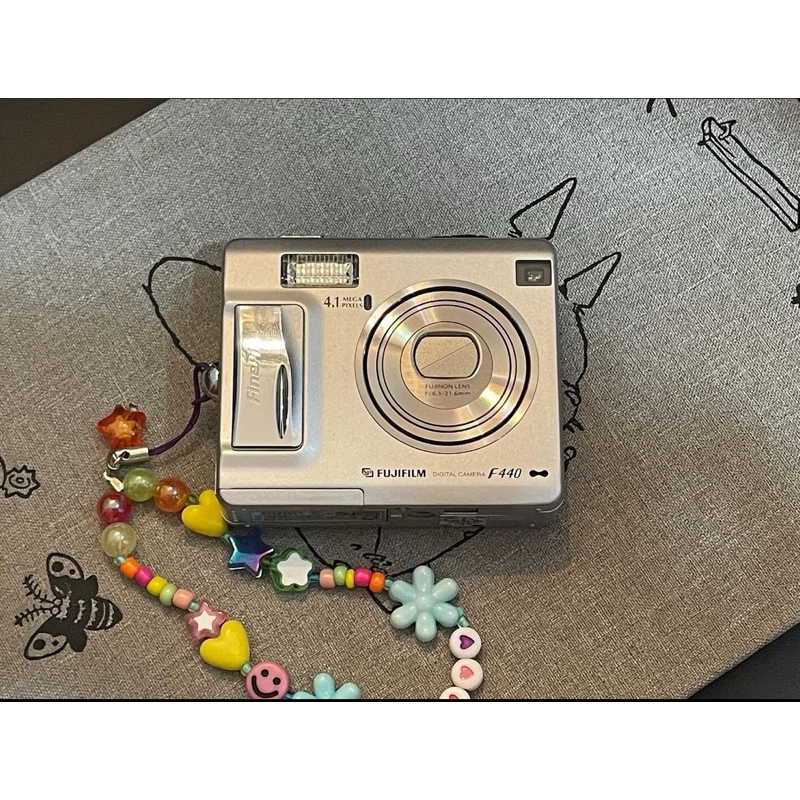 digicam fujifilm finepix f440 (dijual cepet bisa nego)