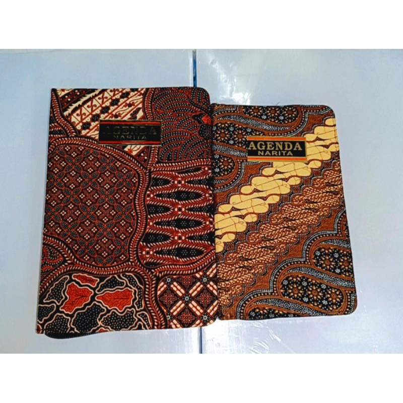 

BUKU/AGENDA RESLETING BATIK KAIN ASLI KECIL/BATIK KAIN ASLI BESAR