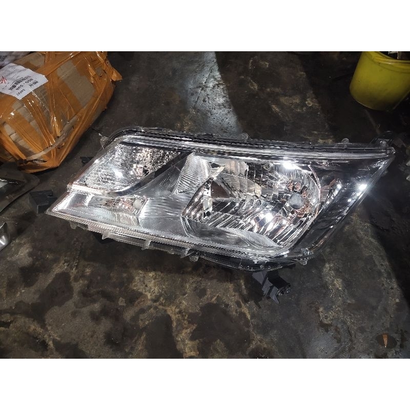 Headlamp Hiace Premio Kiri Original