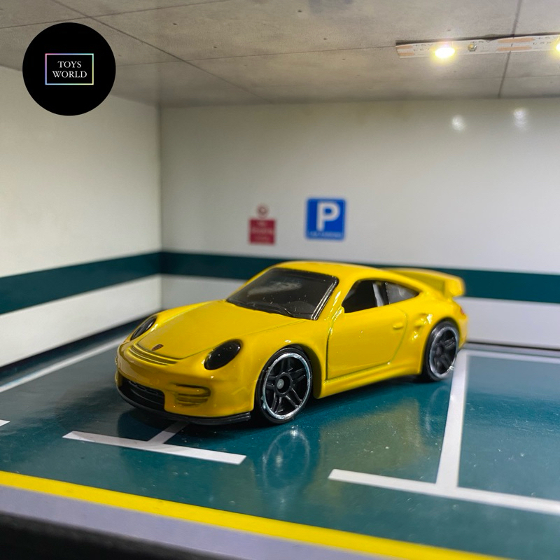Hot Wheels Porsche 911 GT2 (Free 1 Mobil)