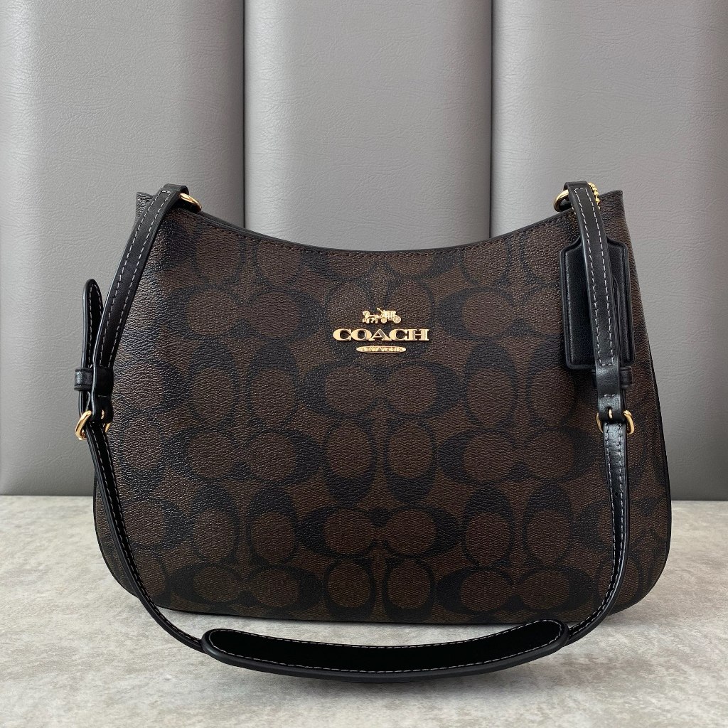 Coach Penelope Shoulder Bag In Signature