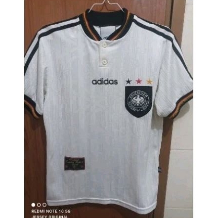 Jersey Retro Original Jerman Home Shirt 1996 ukuran S lengan pendek. Made in : ENGLAND