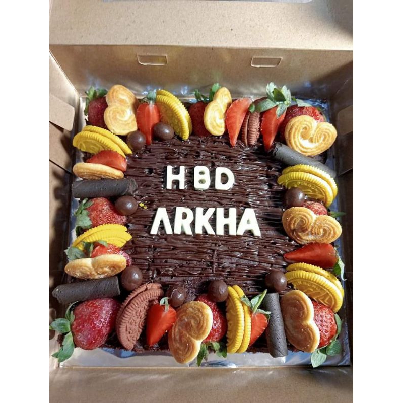 

Costum Brownie Cake KUE ULTAH_cakecirebon