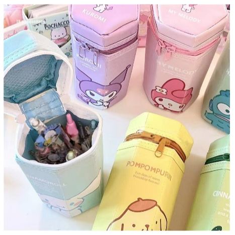 

TEMPAT PENSIL HEXAGON MOTIF SANRIO / PENCIL CASE TABUNG CINNAMOROL MELODY KUROMI