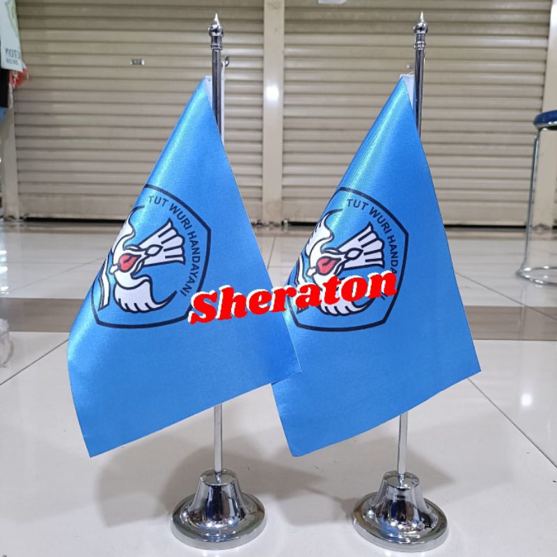 

tiang stenlis meja+bendera sekolah bendera TUT WURI dasar biru