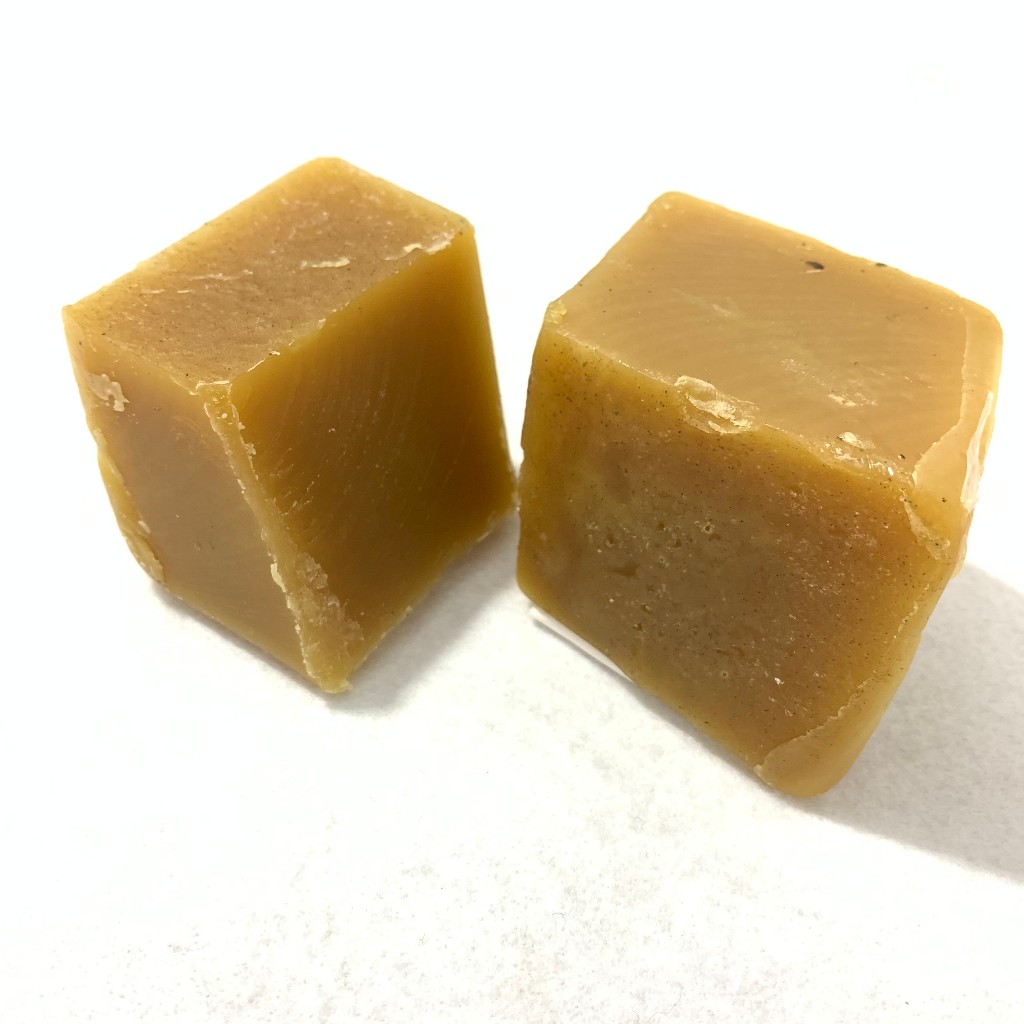 

Malam Lilin Batik Coklat Membatik Perlengkapan Menggambar Bahan Batik Tulis Kerajinan Tradisional Seni Edukatif Peralatan Sekolah Prakarya Batik Canting Toko Tri Tunggal Malang