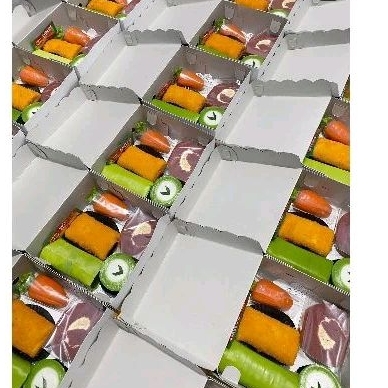 

paketsnackboxisi4pc