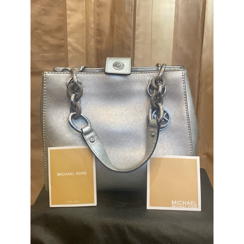 MICHAEL KORS CYNTHIA SMALL SATCHEL LEATHER  - MK original preloved (bukan kw) - Good Condition  - Wa