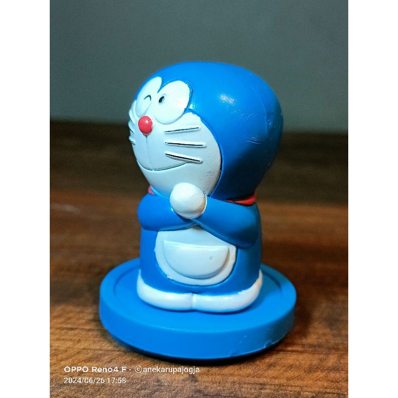 action figure doraemon
