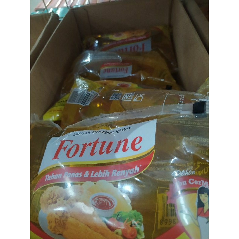 

Fortune Minyak Goreng Bantal 1 Dus Isi 12 Biji