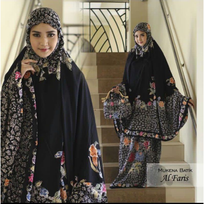 Mukena batik khas Pekalongan hitam full cap "CLARA"