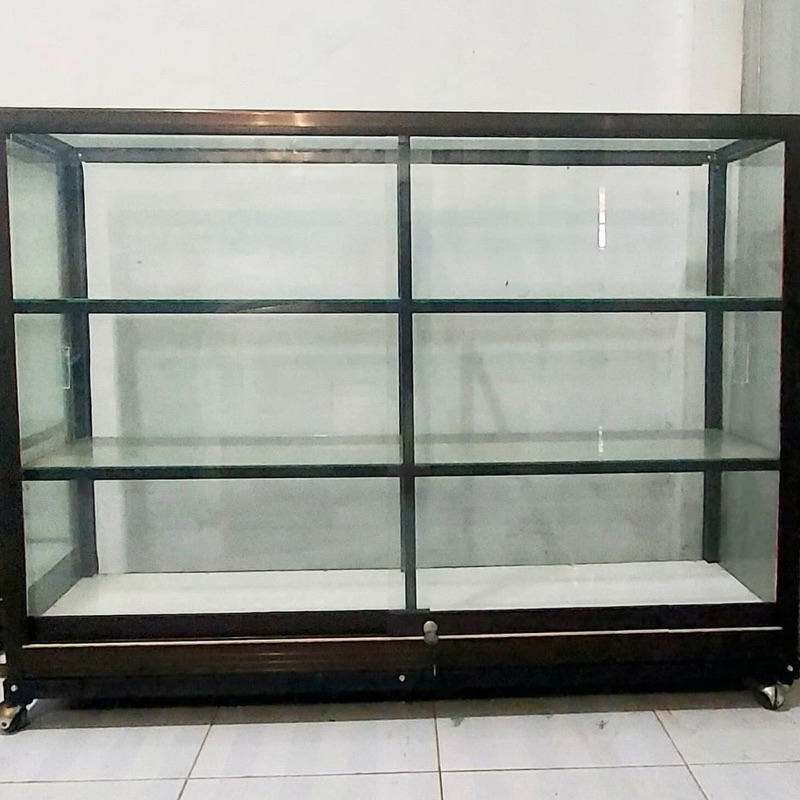 Rak Etalase Bekas Murah