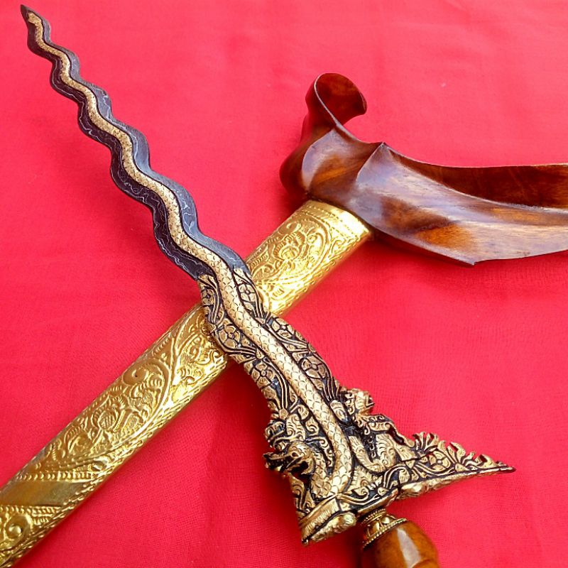 Keris Nogo Sosro Singo Barong Kinatah Kamarogan Sepuh Emas