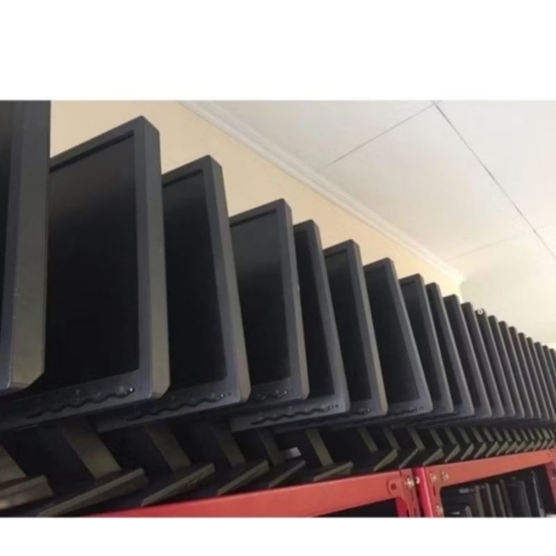 monitor samsung 17 inchi  lcd super mulus