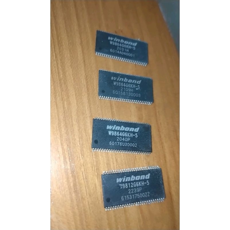 4 Biji Ic Winbond W9864G6KH-5 Original Keyboard Yamaha