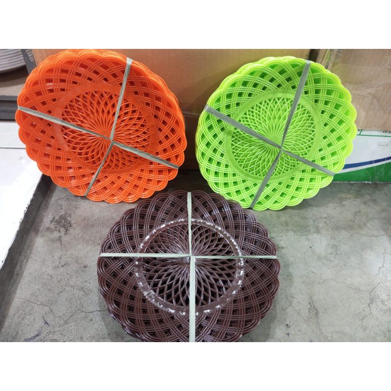 (harga 1 lusin)Piring rotan plastik/Piring motif anyaman/Lidi plastik 3 warna