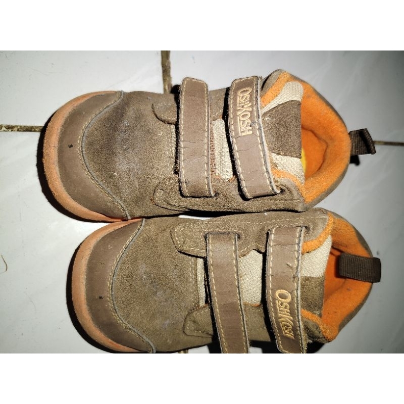 sepatu anak OshKosh preloved