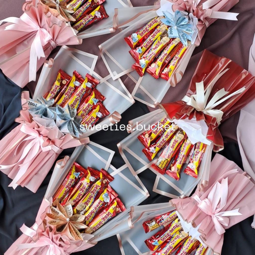 

Buket Coklat Beng-Beng/Buket Snack Beng-Beng/Buket Wisuda/Buket Hadiah/Buket Ulang Tahun/Buket Hari Guru