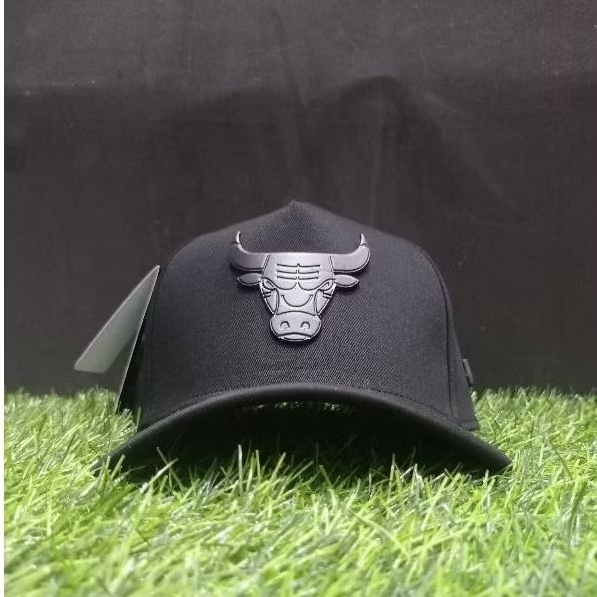 Topi Baseball/ Plat besi/Bulls Bleck on Bleck/Pria wanita/Topi NBA/