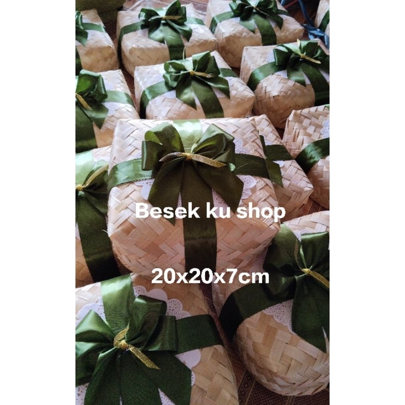 

Besek bambu pita 20x20x7cm