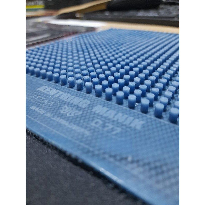 Karet Bintik Kentring Manik