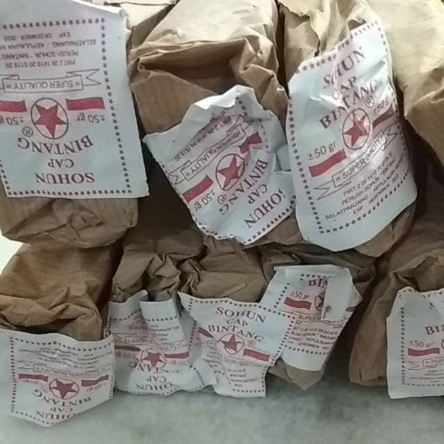 

Sohun Kertas Cap Mahkota Udang / Bintang 50 gr/ Sohun Kemasan Ekonomis