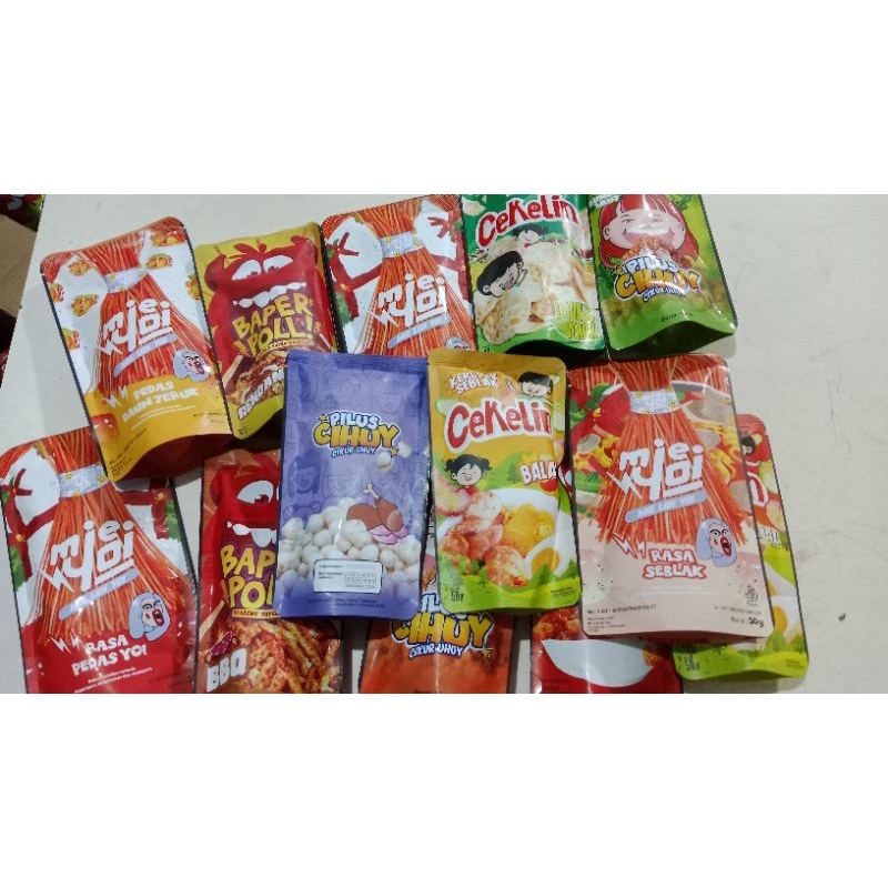 

Macaroni Jos ada 5 varian Macaroni Jos, Mie Lidi, Basreng, Pilus dan Keripik Tempe