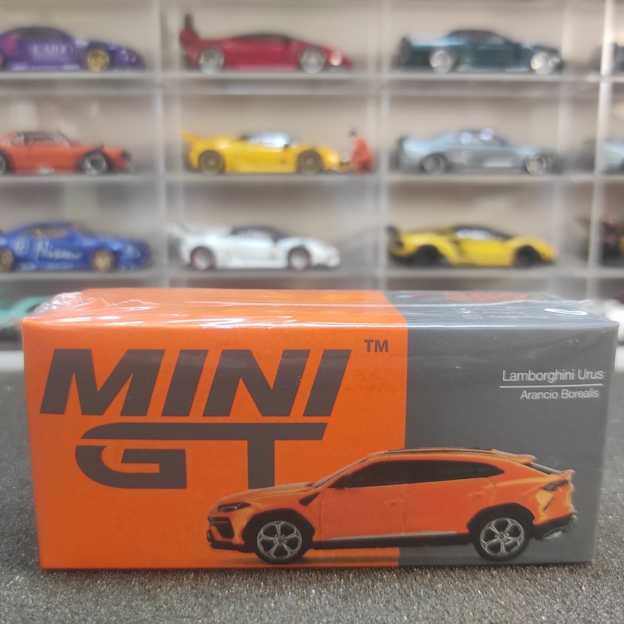 Mini GT 360 Lamborghini Urus Arancio Borealis