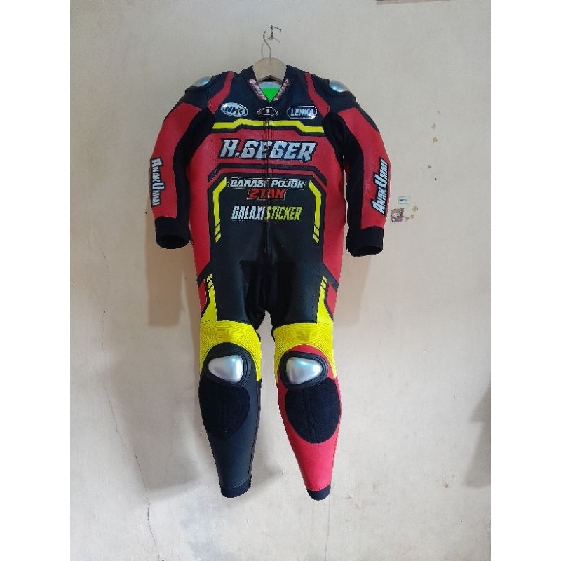 castem werpak road race