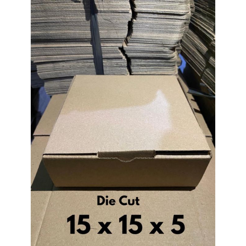 

Kardus pizza DIE CUT polos uk (15x15x5)cm Termurah