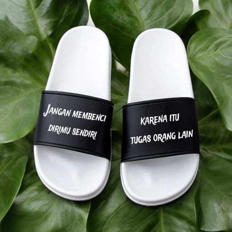 Sandal Slop Pria Wanita bahan Empuk Sol Phylon