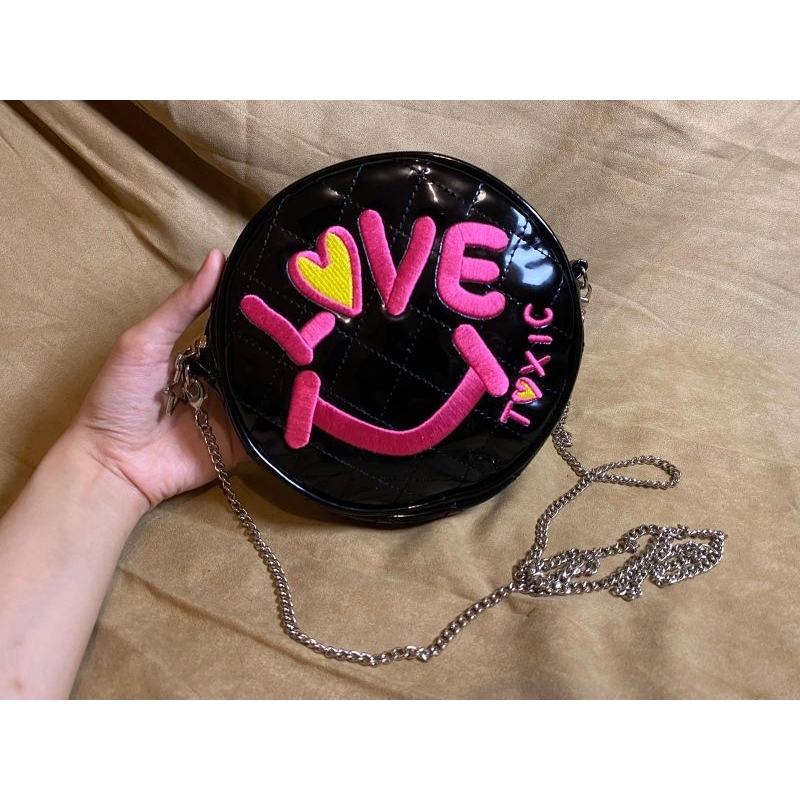 Sling rantai Love Toxic